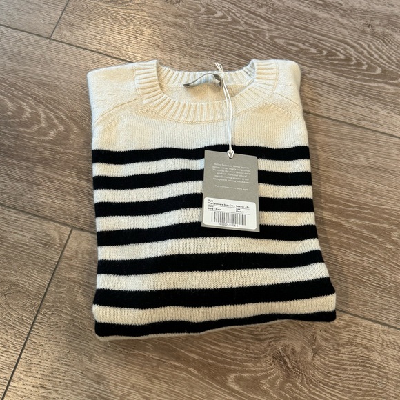 Everlane Cashmere The Boxy Crew, Bone/ Black, Size M, NWT - Picture 5 of 7